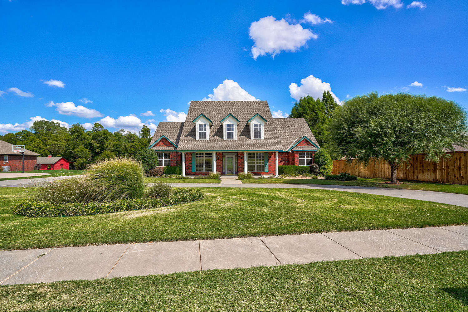 400 Chisholm Trail Yukon, Oklahoma 73099 Nested Tours